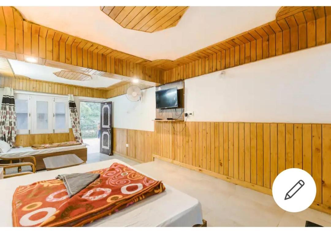 Tirthan Crest Homestay Banjār Eksteriør billede